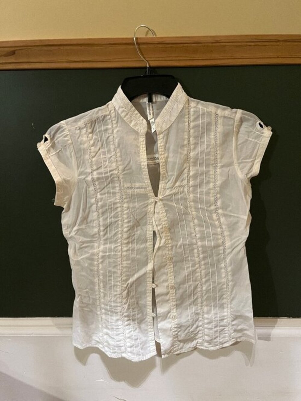 Aeropostale woman's short-sleeved shirt, like new